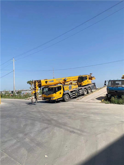 厦门市吊车作业时，可能会产生哪些额外收费项目？